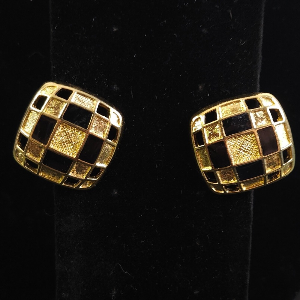 ELEGANT VTG 80'S COUTURE BLACK ENAMEL ART DECO STYLE GOLDEN SQUARE CLIP EARRINGS